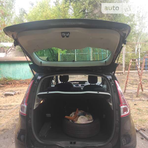 Минивэн Renault Scenic 2010 в Запорожье