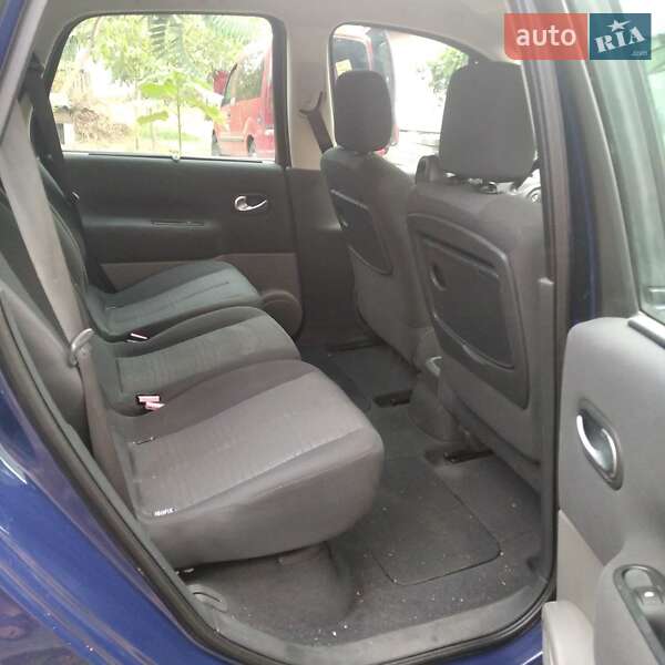 Минивэн Renault Scenic 2007 в Царичанке