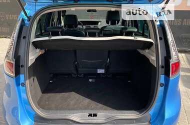 Минивэн Renault Scenic 2015 в 
