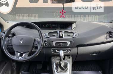 Минивэн Renault Scenic 2015 в 