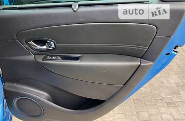Минивэн Renault Scenic 2015 в 