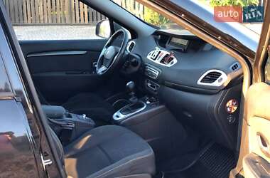 Минивэн Renault Scenic 2009 в 
