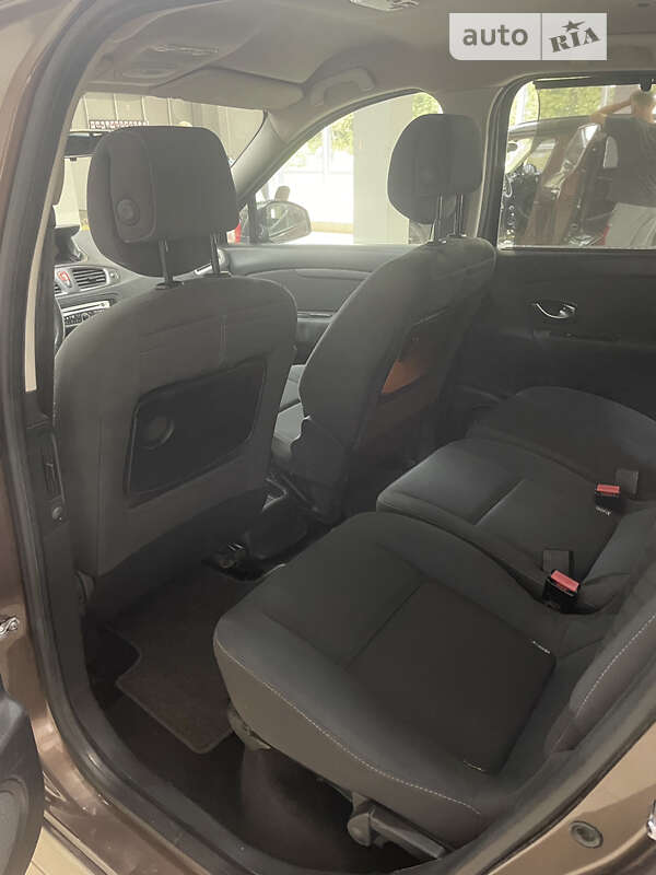 Минивэн Renault Scenic 2010 в Чорткове