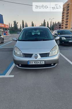 Минивэн Renault Scenic 2005 в 