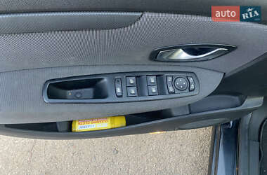 Минивэн Renault Scenic 2011 в 