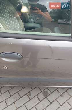 Мінівен Renault Scenic 2001 в Дрогобичі