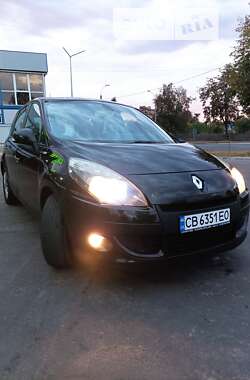 Минивэн Renault Scenic 2010 в Чернигове