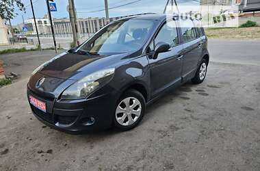 Минивэн Renault Scenic 2011 в Калуше