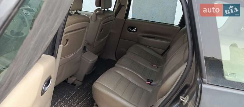 Мінівен Renault Scenic 2004 в Одесі