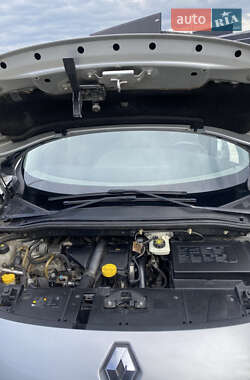 Минивэн Renault Scenic 2010 в 