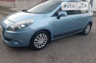 Минивэн Renault Scenic 2010 в Хороле