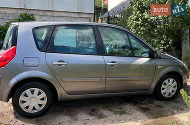 Минивэн Renault Scenic 2009 в 