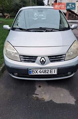 Минивэн Renault Scenic 2004 в 