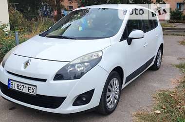 Минивэн Renault Scenic 2010 в Лубнах