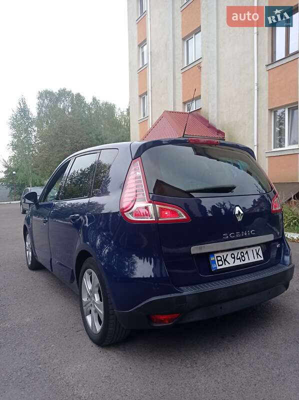 Минивэн Renault Scenic 2010 в Ровно