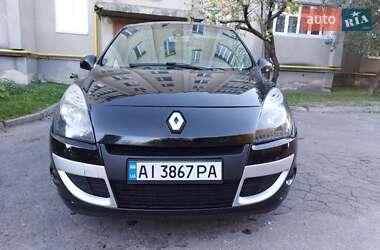Минивэн Renault Scenic 2011 в 