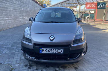 Минивэн Renault Scenic 2010 в Ровно