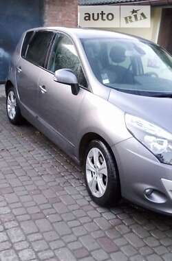 Мінівен Renault Scenic 2010 в Львові