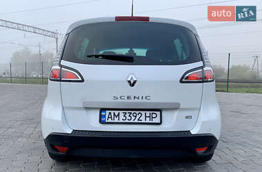 Минивэн Renault Scenic 2013 в 