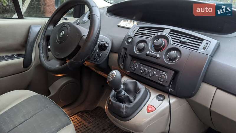 Минивэн Renault Scenic 2005 в Ровно