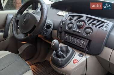 Минивэн Renault Scenic 2005 в 