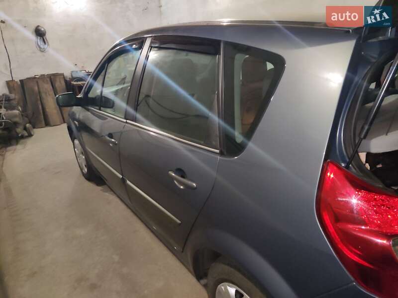 Минивэн Renault Scenic 2006 в Кегичевке