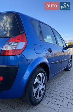 Мінівен Renault Scenic 2004 в Нововолинську