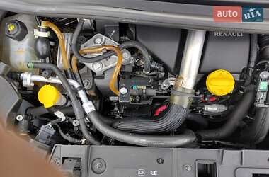Минивэн Renault Scenic 2011 в 