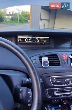Мінівен Renault Scenic 2009 в  фото 12 Мінівен Renault Scenic 2009 в