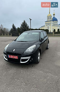 Минивэн Renault Scenic 2011 в Ровно