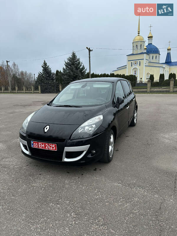 Минивэн Renault Scenic 2011 в Ровно