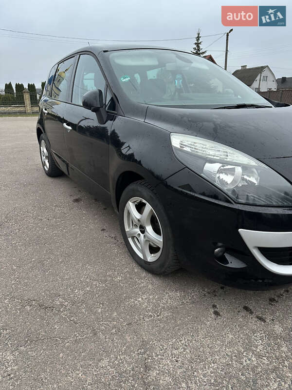 Минивэн Renault Scenic 2011 в Костополе