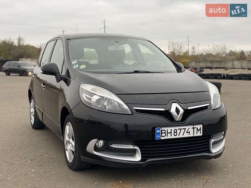 Минивэн Renault Scenic 2014 в 