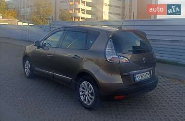 Минивэн Renault Scenic 2014 в 