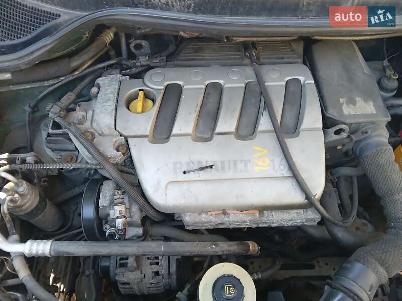 Мінівен Renault Scenic 2001 в Ужгороді