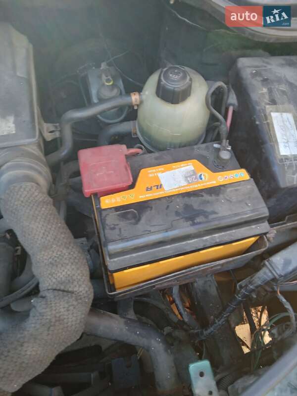 Мінівен Renault Scenic 2001 в Ужгороді