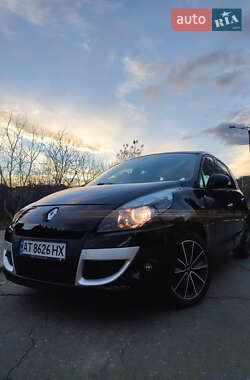 Мінівен Renault Scenic 2011 в 