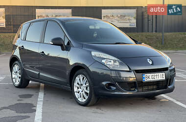 Минивэн Renault Scenic 2010 в Ровно