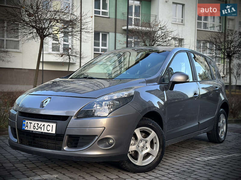 Мінівен Renault Scenic 2010 в Івано-Франківську