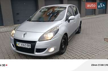 Минивэн Renault Scenic 2011 в Ивано-Франковске