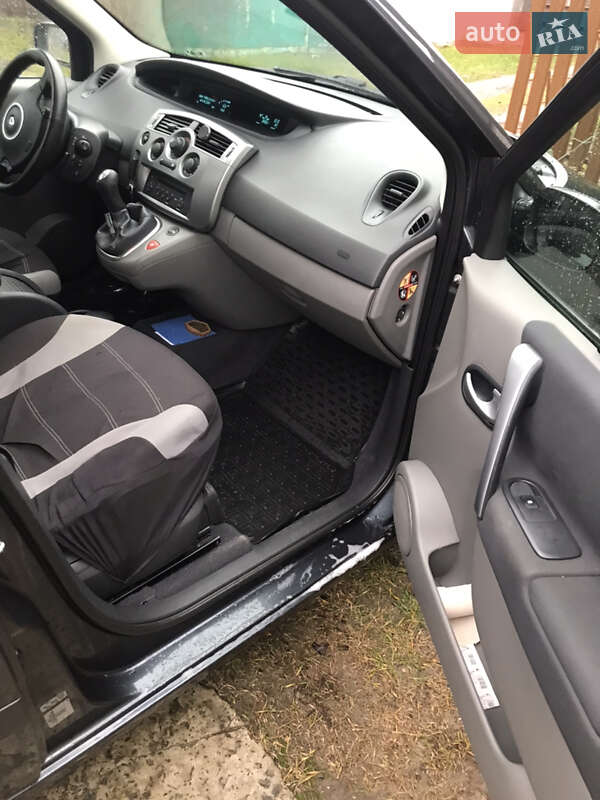 Мінівен Renault Scenic 2008 в Вараші