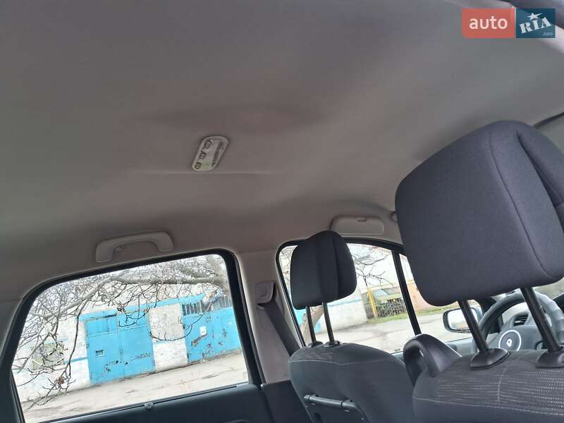 Мінівен Renault Scenic 2008 в Запоріжжі