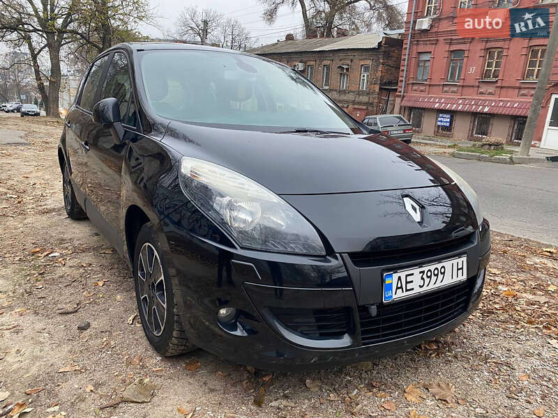 Минивэн Renault Scenic 2010 в Днепре