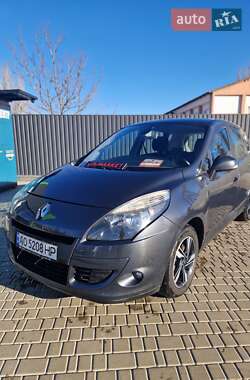 Мінівен Renault Scenic 2010 в Кропивницькому