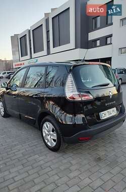 Минивэн Renault Scenic 2012 в 