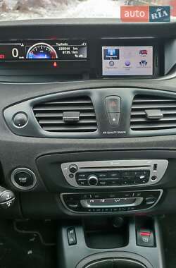 Минивэн Renault Scenic 2012 в 