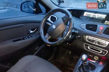 Минивэн Renault Scenic 2009 в 