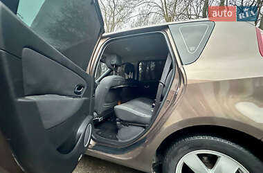 Мінівен Renault Scenic 2009 в Кропивницькому