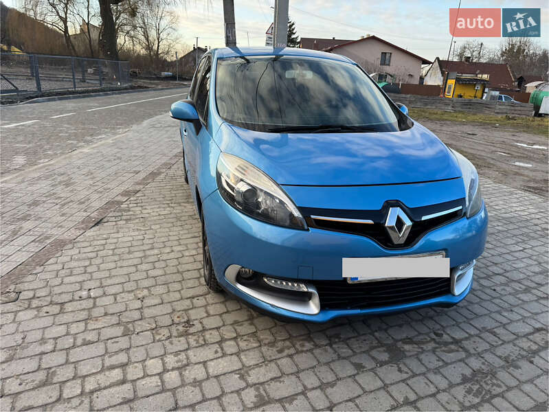 Мінівен Renault Scenic 2015 в 