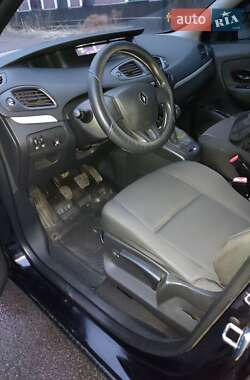 Мінівен Renault Scenic 2011 в 